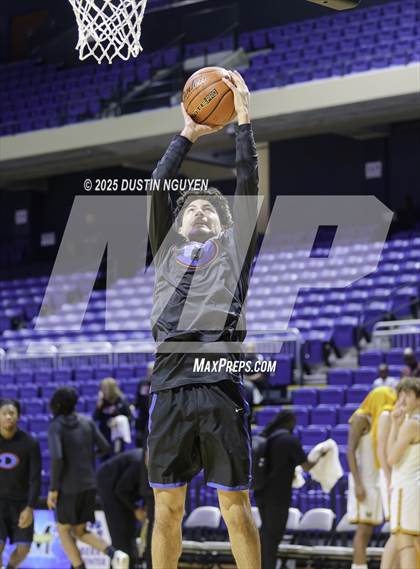 Thumbnail 3 in Dickinson vs. Cypress Falls (Houston Methodist Cy-Hoops Invitational) photogallery.