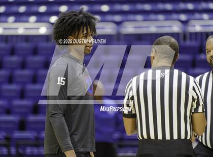 Thumbnail 3 in Dickinson vs. Cypress Falls (Houston Methodist Cy-Hoops Invitational) photogallery.