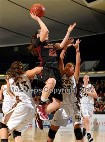 Thumbnail 3 in Alemany vs. Laguna Hills (CIF SS D3AA Final) photogallery.