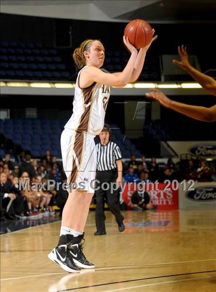 Thumbnail 2 in Alemany vs. Laguna Hills (CIF SS D3AA Final) photogallery.