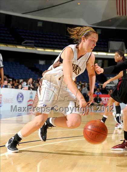 Thumbnail 3 in Alemany vs. Laguna Hills (CIF SS D3AA Final) photogallery.