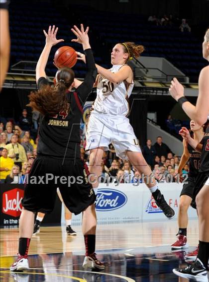 Thumbnail 2 in Alemany vs. Laguna Hills (CIF SS D3AA Final) photogallery.