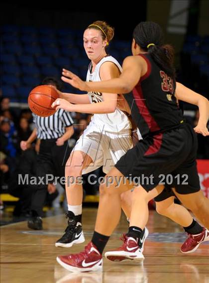Thumbnail 3 in Alemany vs. Laguna Hills (CIF SS D3AA Final) photogallery.