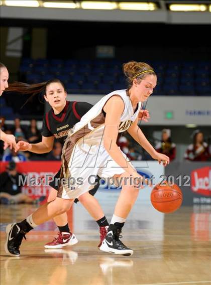 Thumbnail 2 in Alemany vs. Laguna Hills (CIF SS D3AA Final) photogallery.