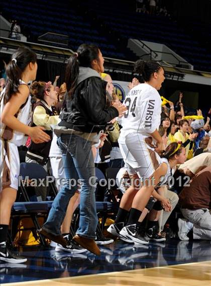 Thumbnail 2 in Alemany vs. Laguna Hills (CIF SS D3AA Final) photogallery.