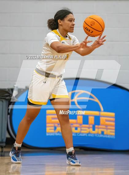 Thumbnail 1 in Oak City Prep vs. North Raleigh Christian Academy (Dreamville Winter Showcase at Berean Academy) photogallery.