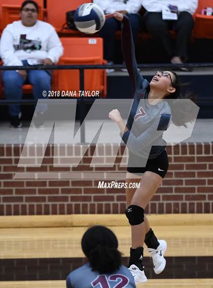 Thumbnail 1 in North Side vs. Granbury photogallery.