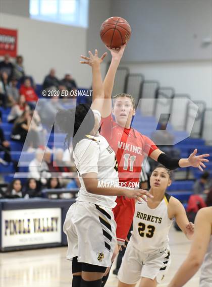 Thumbnail 3 in Montgomery vs. Alameda (CIF NCS D2 Final) photogallery.