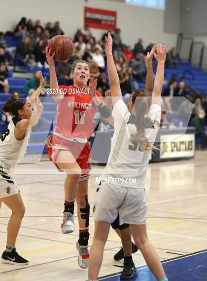 Thumbnail 3 in Montgomery vs. Alameda (CIF NCS D2 Final) photogallery.