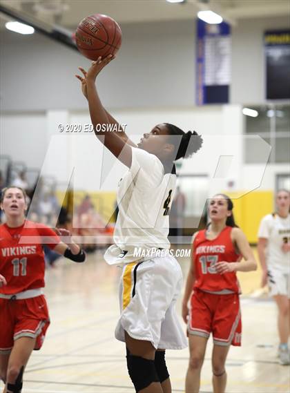 Thumbnail 2 in Montgomery vs. Alameda (CIF NCS D2 Final) photogallery.