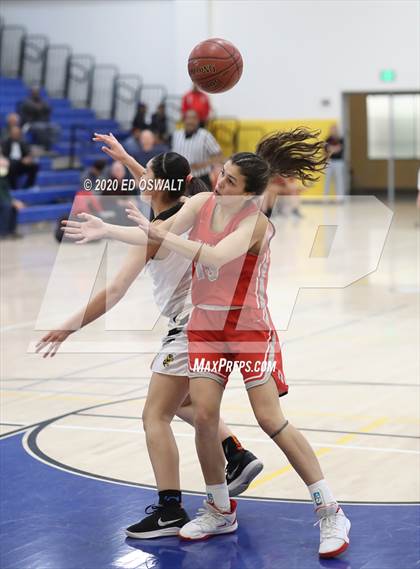 Thumbnail 2 in Montgomery vs. Alameda (CIF NCS D2 Final) photogallery.