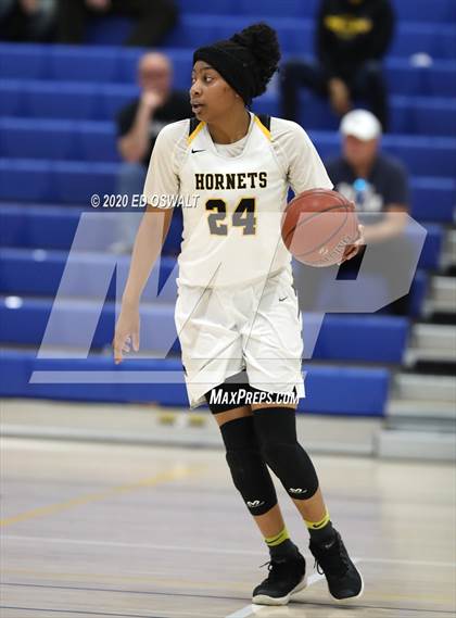 Thumbnail 2 in Montgomery vs. Alameda (CIF NCS D2 Final) photogallery.