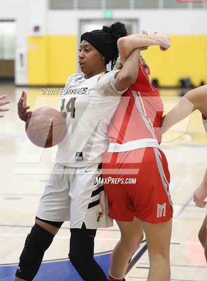 Thumbnail 3 in Montgomery vs. Alameda (CIF NCS D2 Final) photogallery.