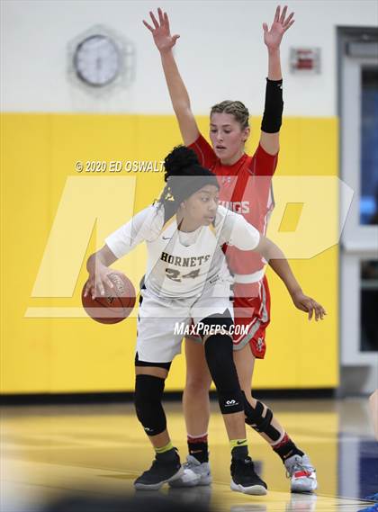 Thumbnail 1 in Montgomery vs. Alameda (CIF NCS D2 Final) photogallery.
