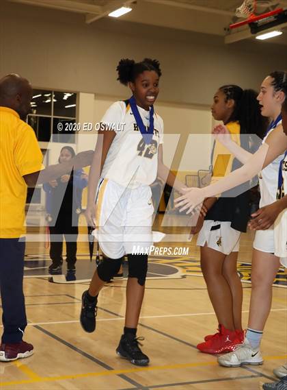 Thumbnail 3 in Montgomery vs. Alameda (CIF NCS D2 Final) photogallery.