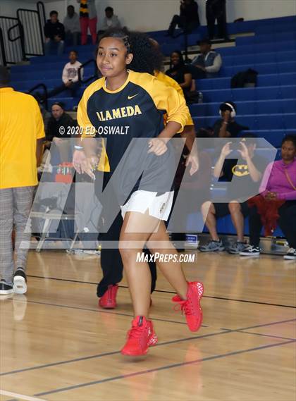 Thumbnail 1 in Montgomery vs. Alameda (CIF NCS D2 Final) photogallery.