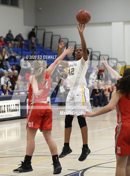 Thumbnail 3 in Montgomery vs. Alameda (CIF NCS D2 Final) photogallery.