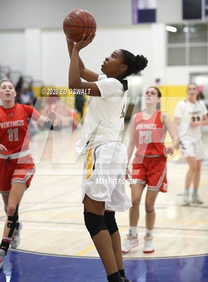 Thumbnail 1 in Montgomery vs. Alameda (CIF NCS D2 Final) photogallery.