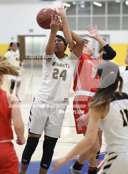 Thumbnail 1 in Montgomery vs. Alameda (CIF NCS D2 Final) photogallery.