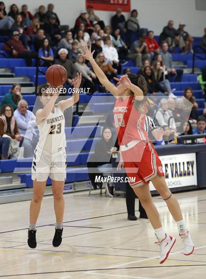 Thumbnail 2 in Montgomery vs. Alameda (CIF NCS D2 Final) photogallery.