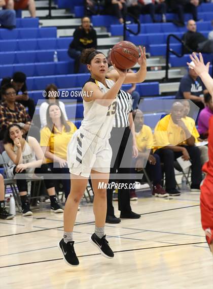 Thumbnail 2 in Montgomery vs. Alameda (CIF NCS D2 Final) photogallery.