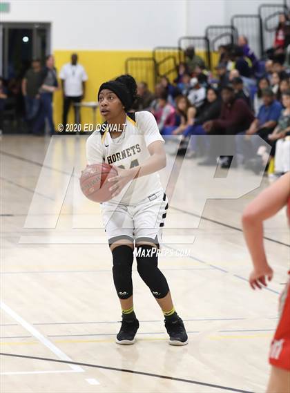 Thumbnail 3 in Montgomery vs. Alameda (CIF NCS D2 Final) photogallery.