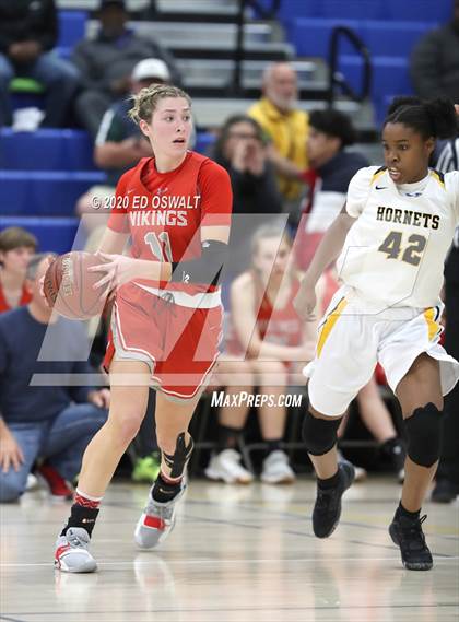 Thumbnail 1 in Montgomery vs. Alameda (CIF NCS D2 Final) photogallery.