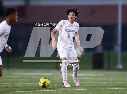 Thumbnail 1 in Great Bridge v Norview (VHSL Class 5 Quarterfinal) photogallery.