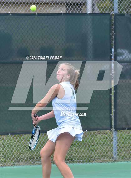 Thumbnail 1 in JV: Sunflower League Girl's JV Dual (Shawnee Mission South) photogallery.