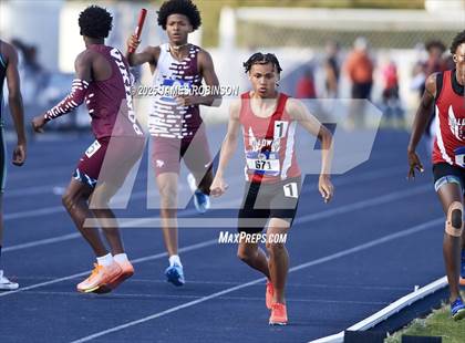 Thumbnail 2 in Bob Hayes Invitational (4x400m) photogallery.