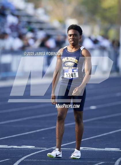 Thumbnail 1 in Bob Hayes Invitational (4x400m) photogallery.