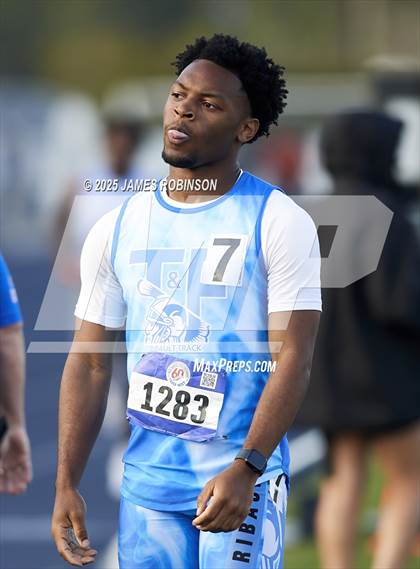 Thumbnail 2 in Bob Hayes Invitational (4x400m) photogallery.
