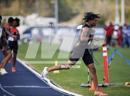 Thumbnail 2 in Bob Hayes Invitational (4x400m) photogallery.