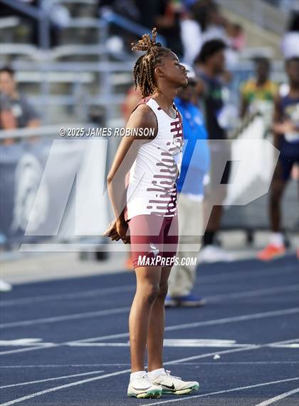 Thumbnail 3 in Bob Hayes Invitational (4x400m) photogallery.