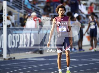 Thumbnail 3 in Bob Hayes Invitational (4x400m) photogallery.
