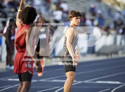 Thumbnail 3 in Bob Hayes Invitational (4x400m) photogallery.