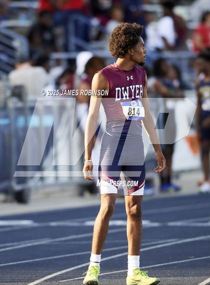 Thumbnail 3 in Bob Hayes Invitational (4x400m) photogallery.