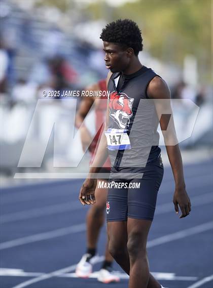 Thumbnail 3 in Bob Hayes Invitational (4x400m) photogallery.