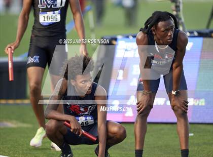 Thumbnail 1 in Bob Hayes Invitational (4x400m) photogallery.