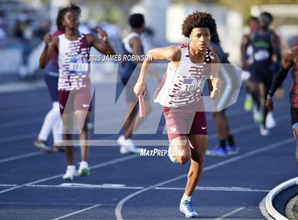 Thumbnail 1 in Bob Hayes Invitational (4x400m) photogallery.
