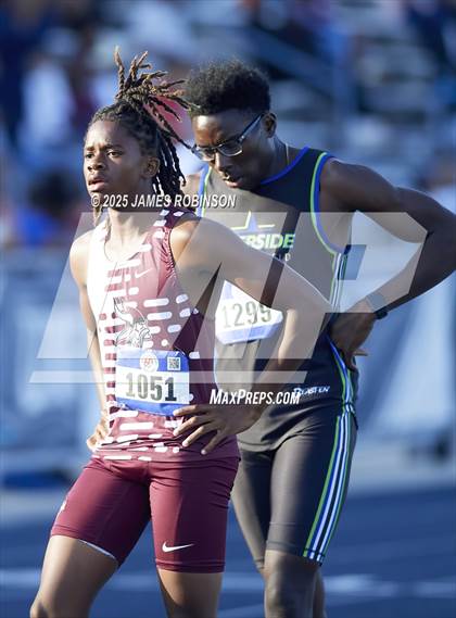 Thumbnail 3 in Bob Hayes Invitational (4x400m) photogallery.