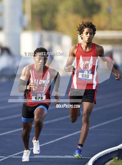 Thumbnail 3 in Bob Hayes Invitational (4x400m) photogallery.