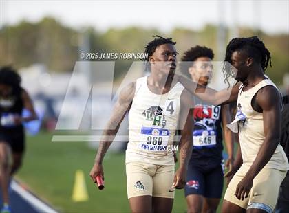 Thumbnail 2 in Bob Hayes Invitational (4x400m) photogallery.