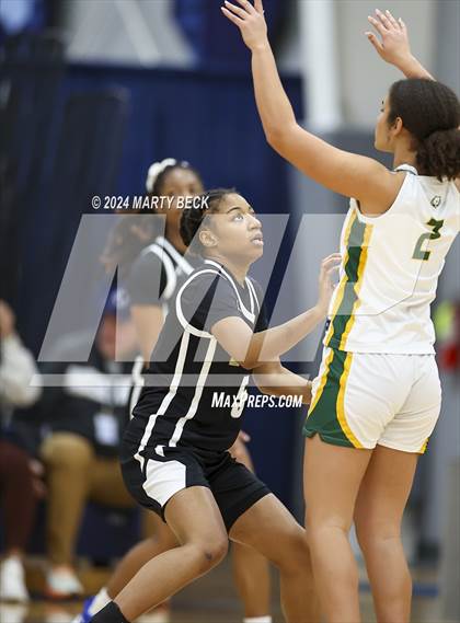Thumbnail 1 in Rock Bridge vs Link (Sophie Cunningham Classic) photogallery.