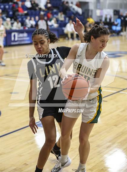 Thumbnail 3 in Rock Bridge vs Link (Sophie Cunningham Classic) photogallery.
