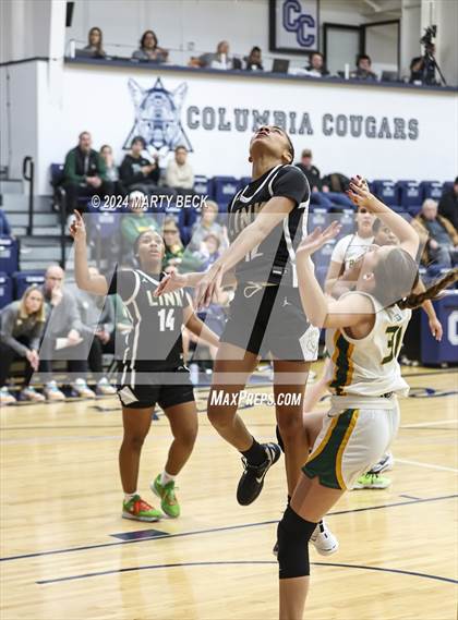 Thumbnail 2 in Rock Bridge vs Link (Sophie Cunningham Classic) photogallery.