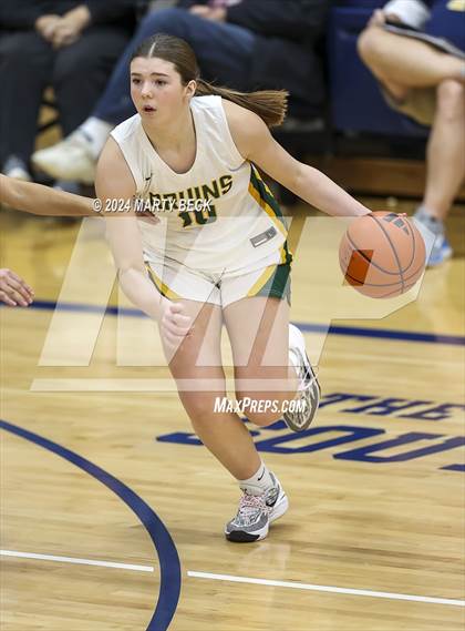Thumbnail 3 in Rock Bridge vs Link (Sophie Cunningham Classic) photogallery.