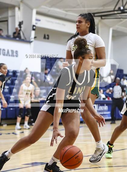 Thumbnail 3 in Rock Bridge vs Link (Sophie Cunningham Classic) photogallery.