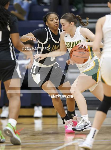 Thumbnail 1 in Rock Bridge vs Link (Sophie Cunningham Classic) photogallery.