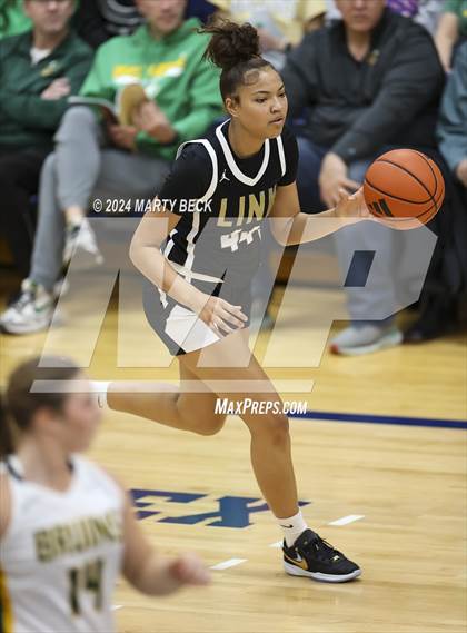 Thumbnail 2 in Rock Bridge vs Link (Sophie Cunningham Classic) photogallery.